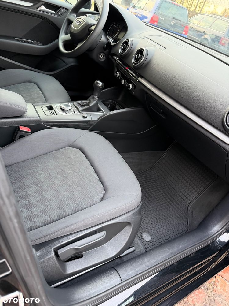 Audi A3 Sportback 1.6 TDI - 8