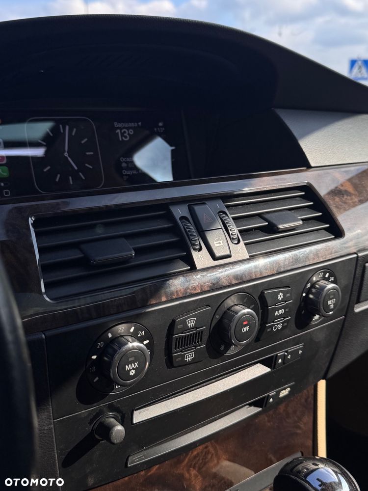 BMW Seria 5 525i - 14