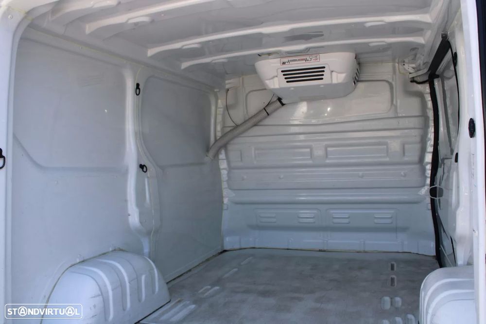 Renault TRAFIC 2.0 BLUE DCI C/FRIO - 12