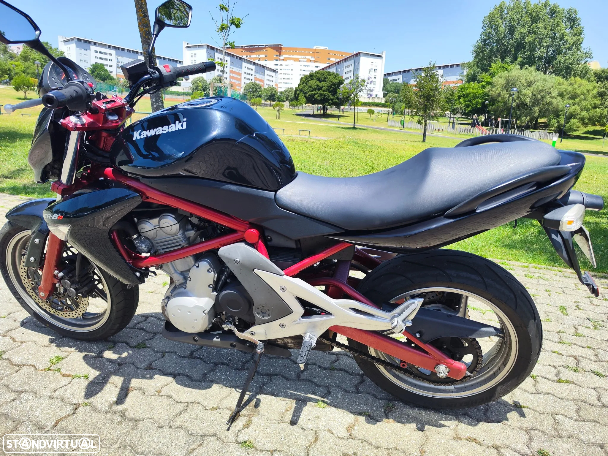 Kawasaki ER 6 - 8