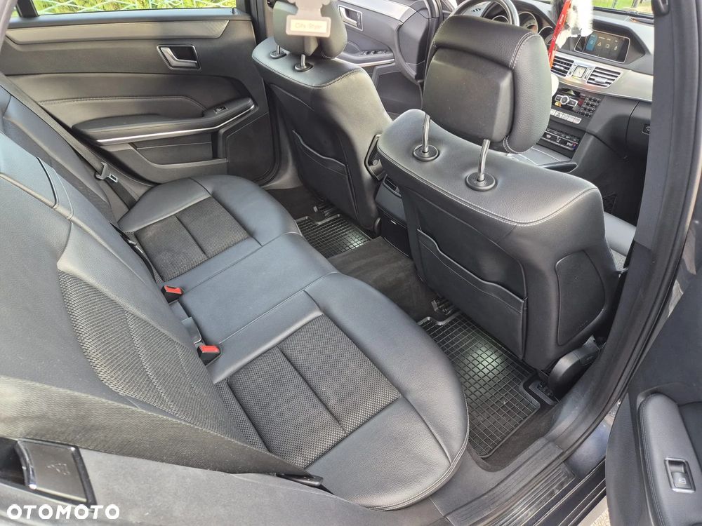 Mercedes-Benz Klasa E 220 T CDI 7G-TRONIC Avantgarde - 20