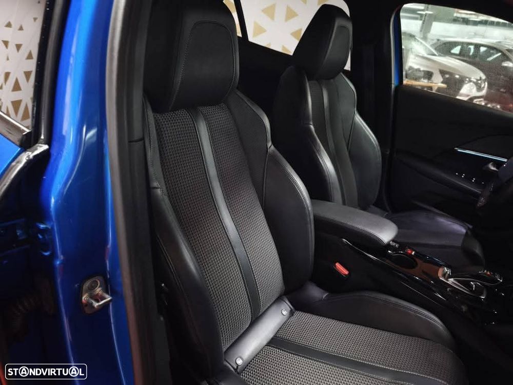 Peugeot e-2008 50 kWh GT Line - 33