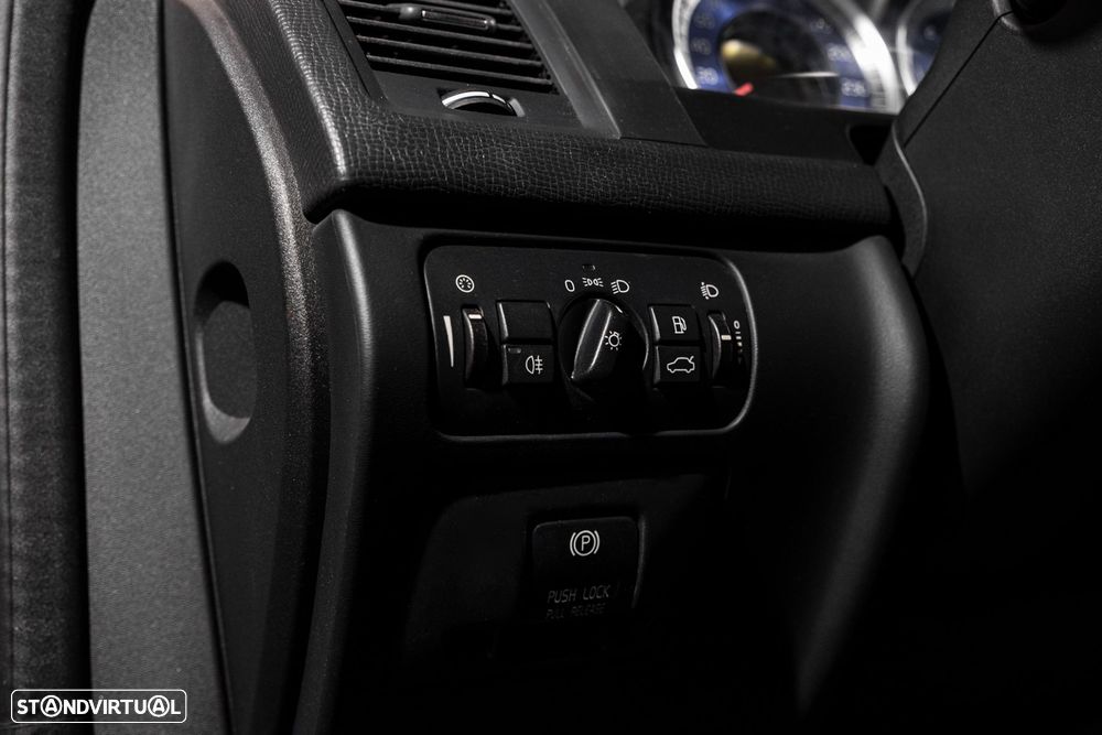 Volvo XC 60 2.0 D3 Drive R-Design - 19