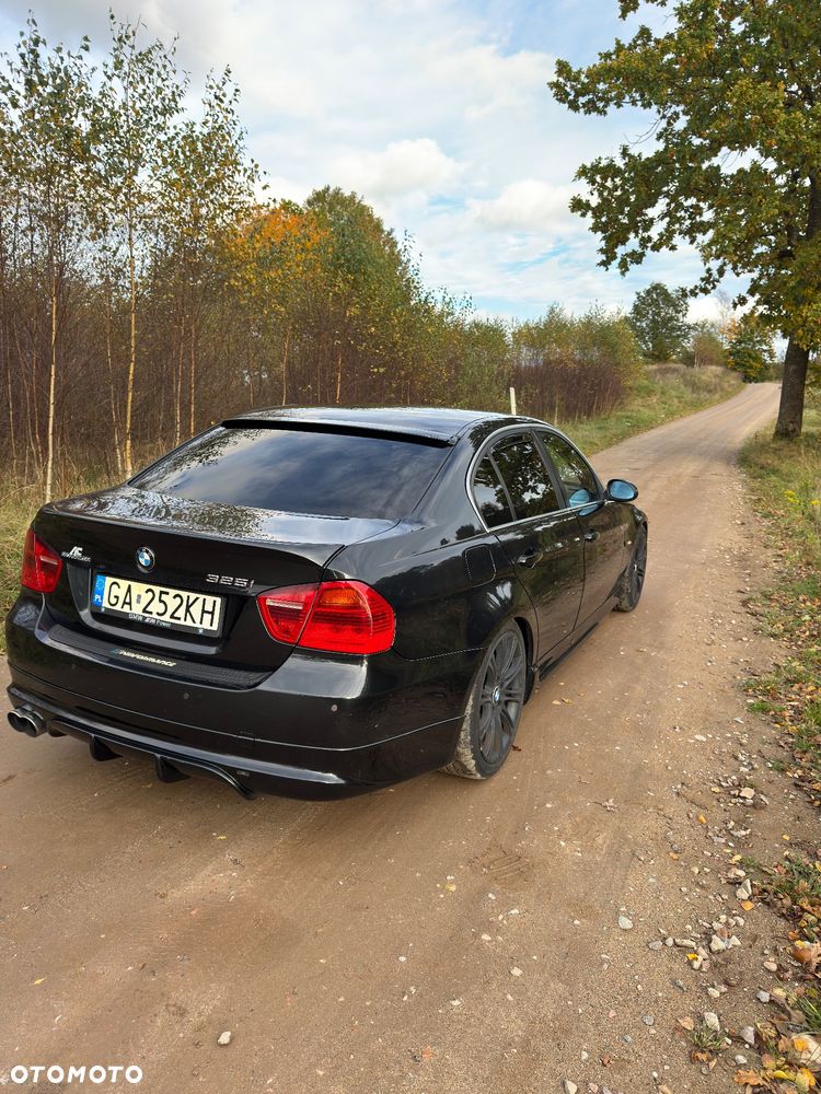 BMW Seria 3 325i - 6