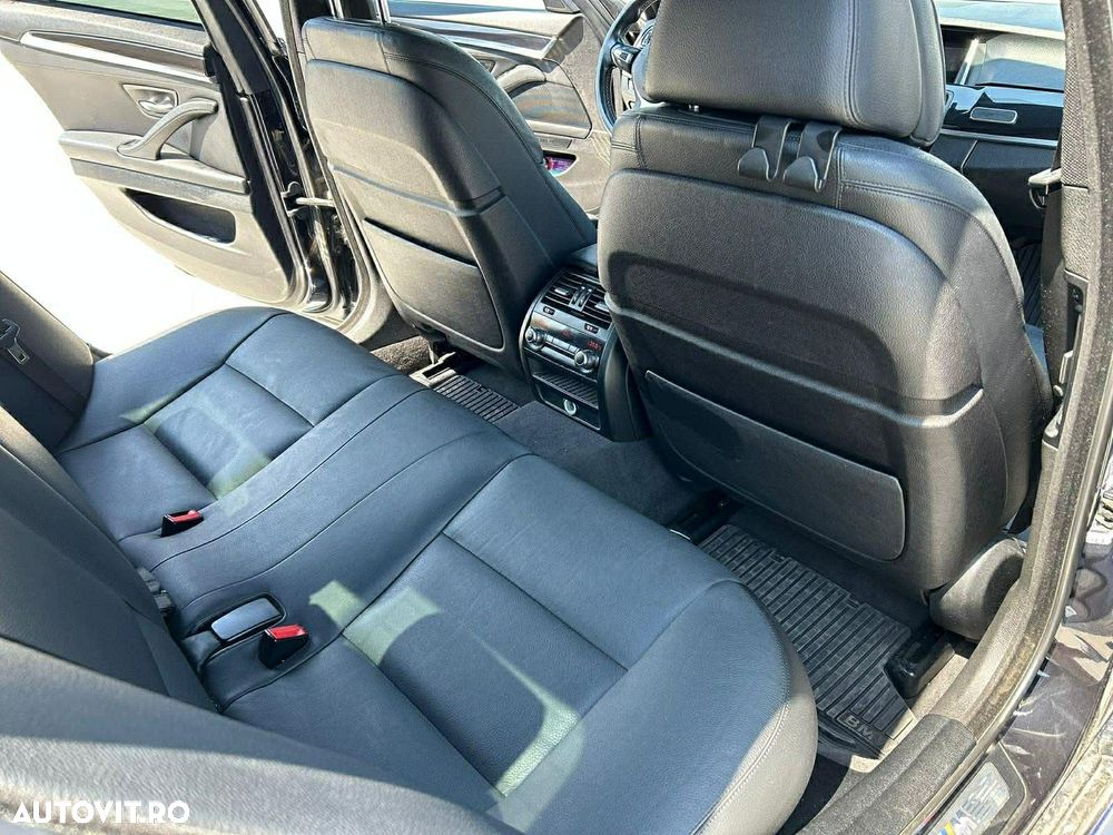 BMW Seria 5 530d xDrive Sport-Aut. Modern Line - 17