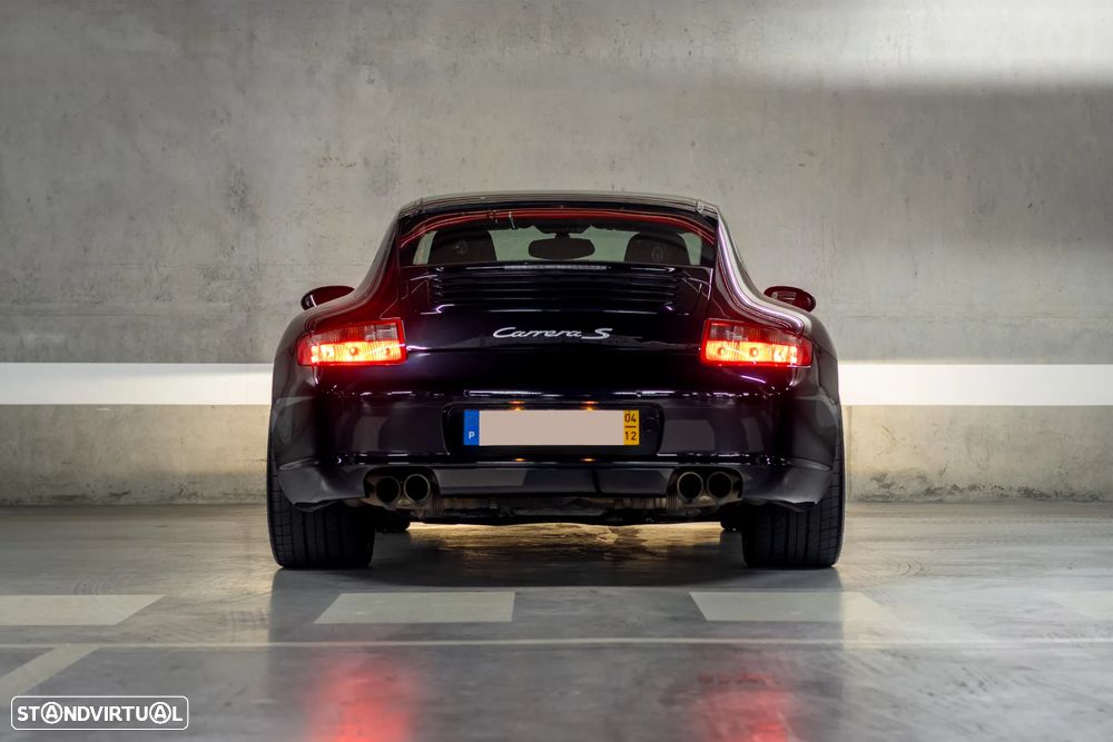Porsche 911 (997) Carrera S - 4