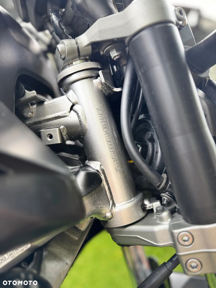 Yamaha MT - 16