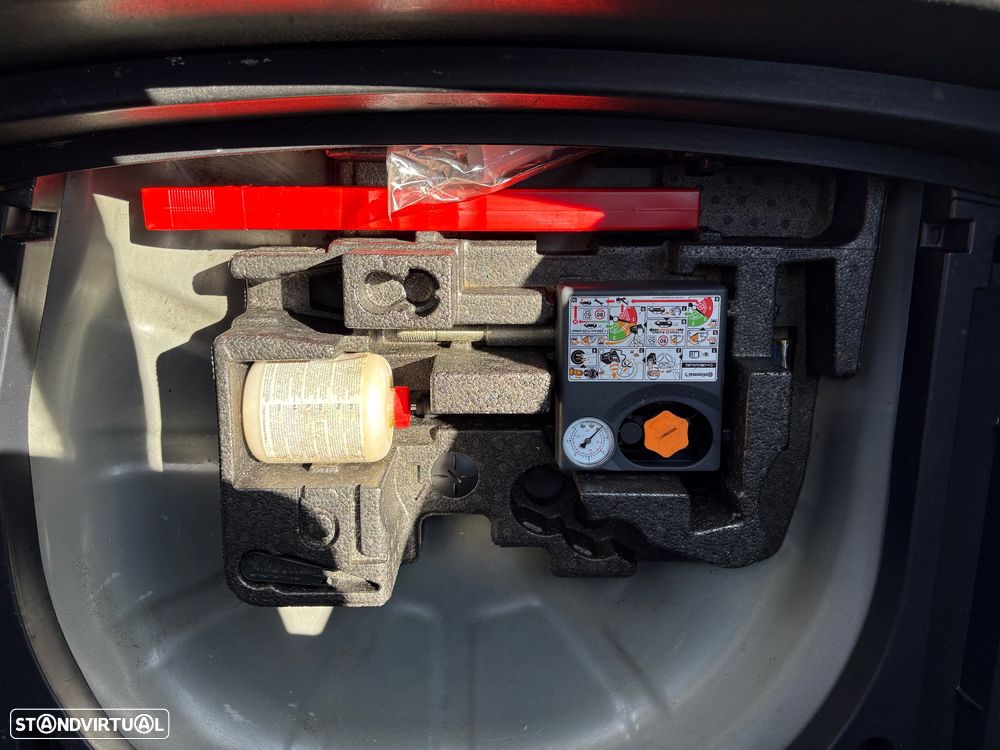 Volvo V40 2.0 D2 R-Design Momentum - 45