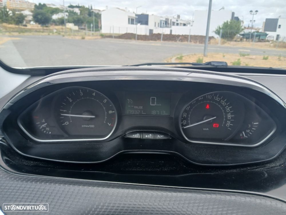 Peugeot 2008 PureTech 82 Style - 13