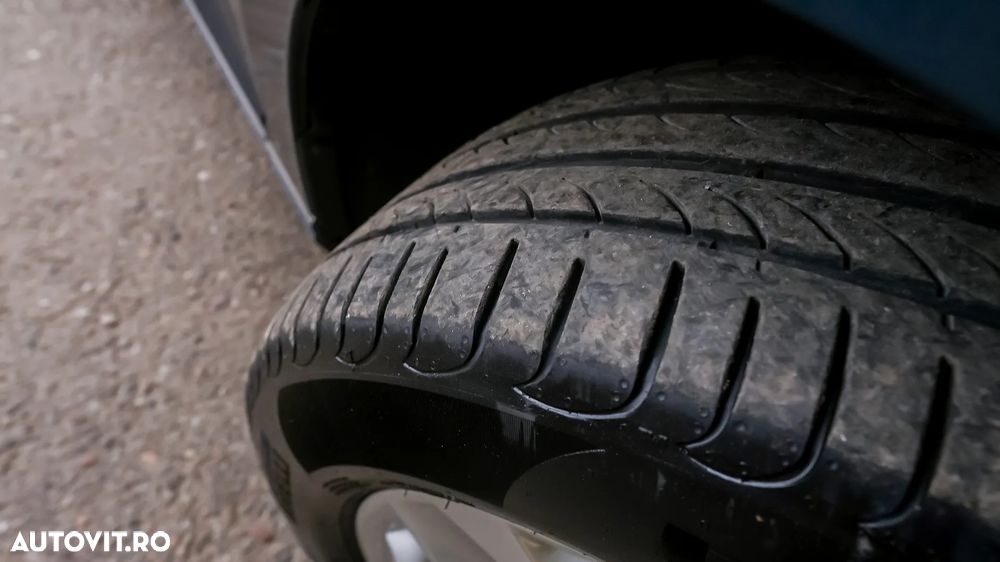 Volkswagen Passat 2.0 TDI DSG Highline - 31