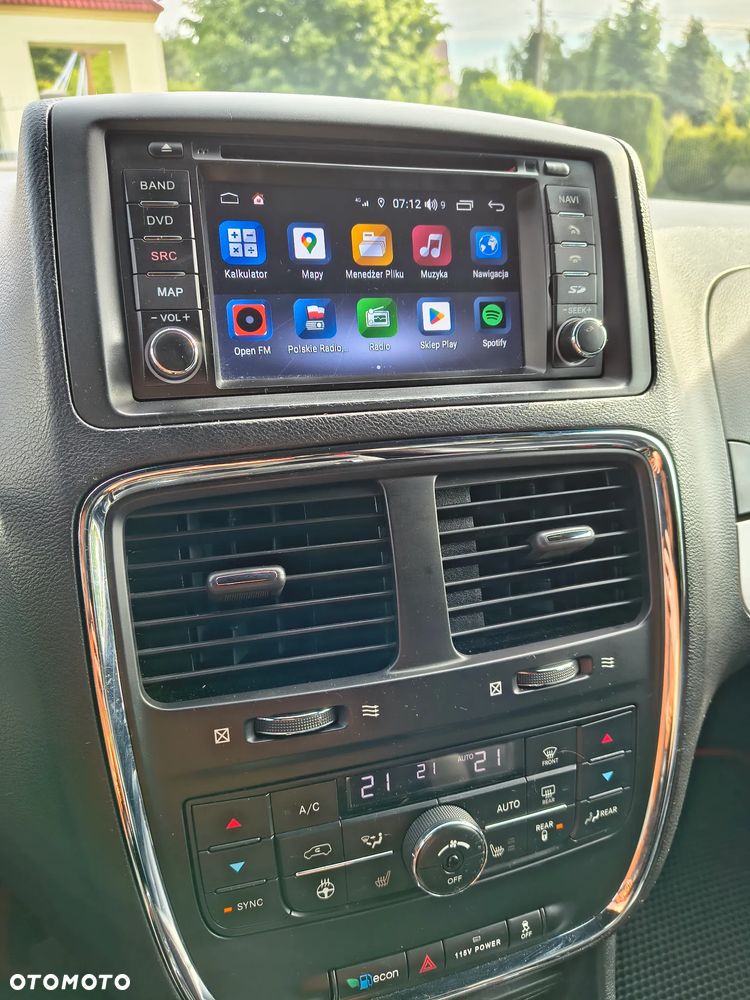 Dodge Grand Caravan - 9