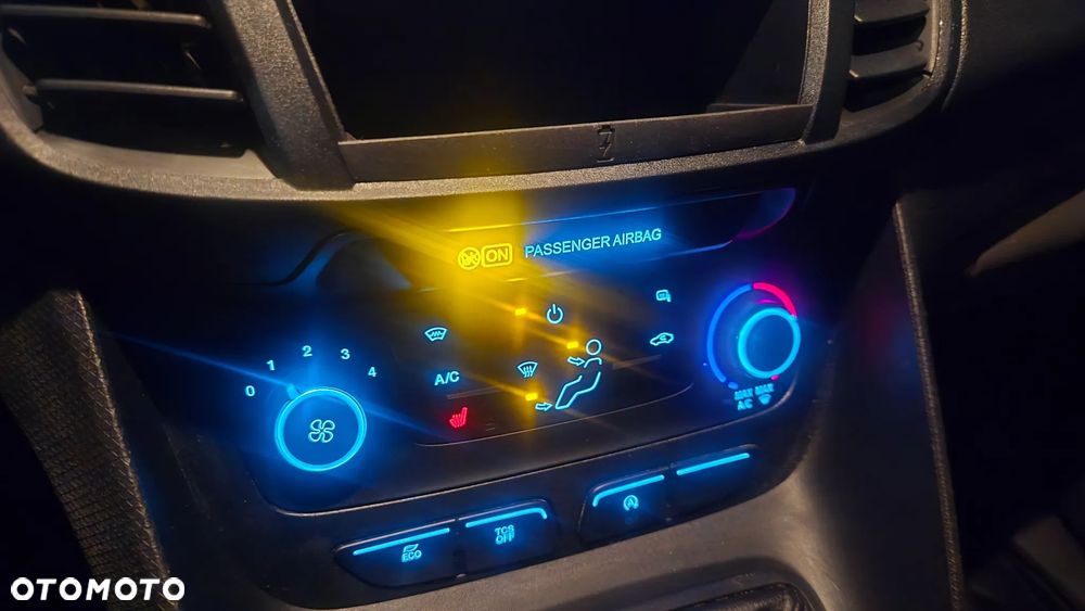 Ford Transit Connect - 10