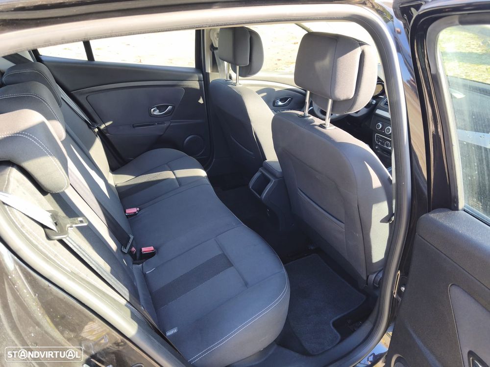 Renault Mégane 1.5 dCi Confort - 11