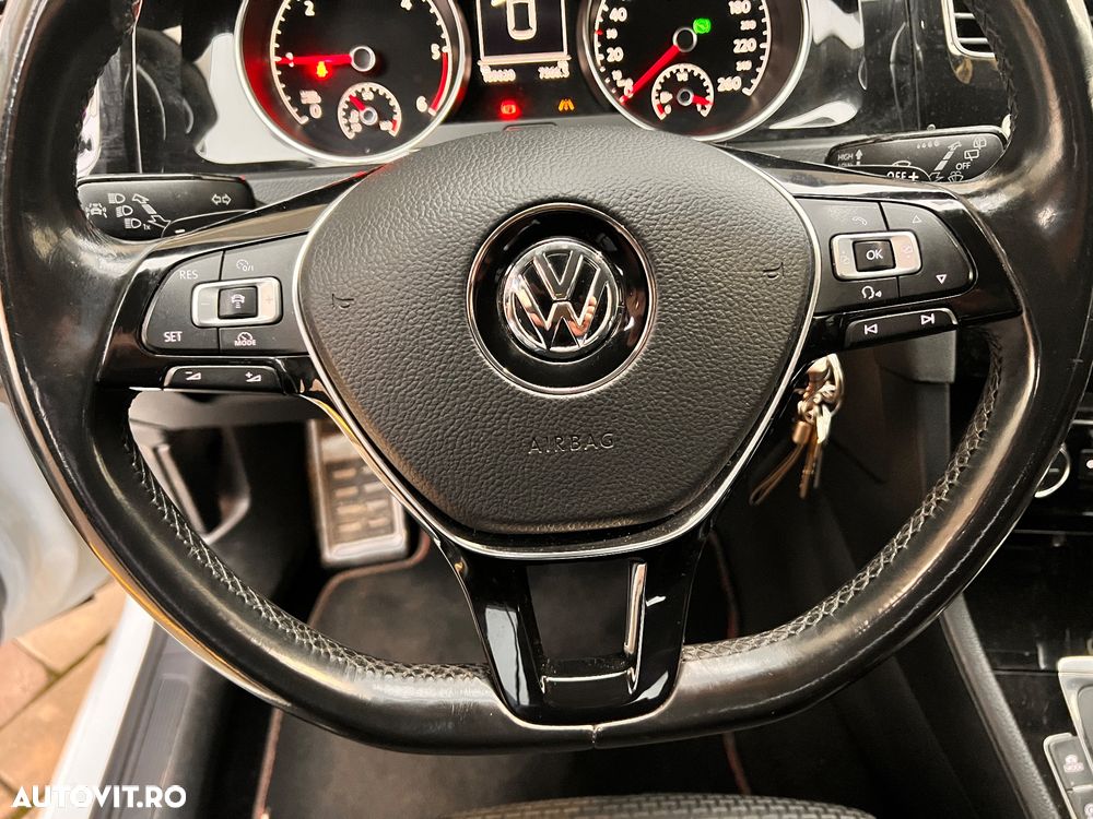 Volkswagen Golf 2.0 BlueTDI DSG Highline - 18