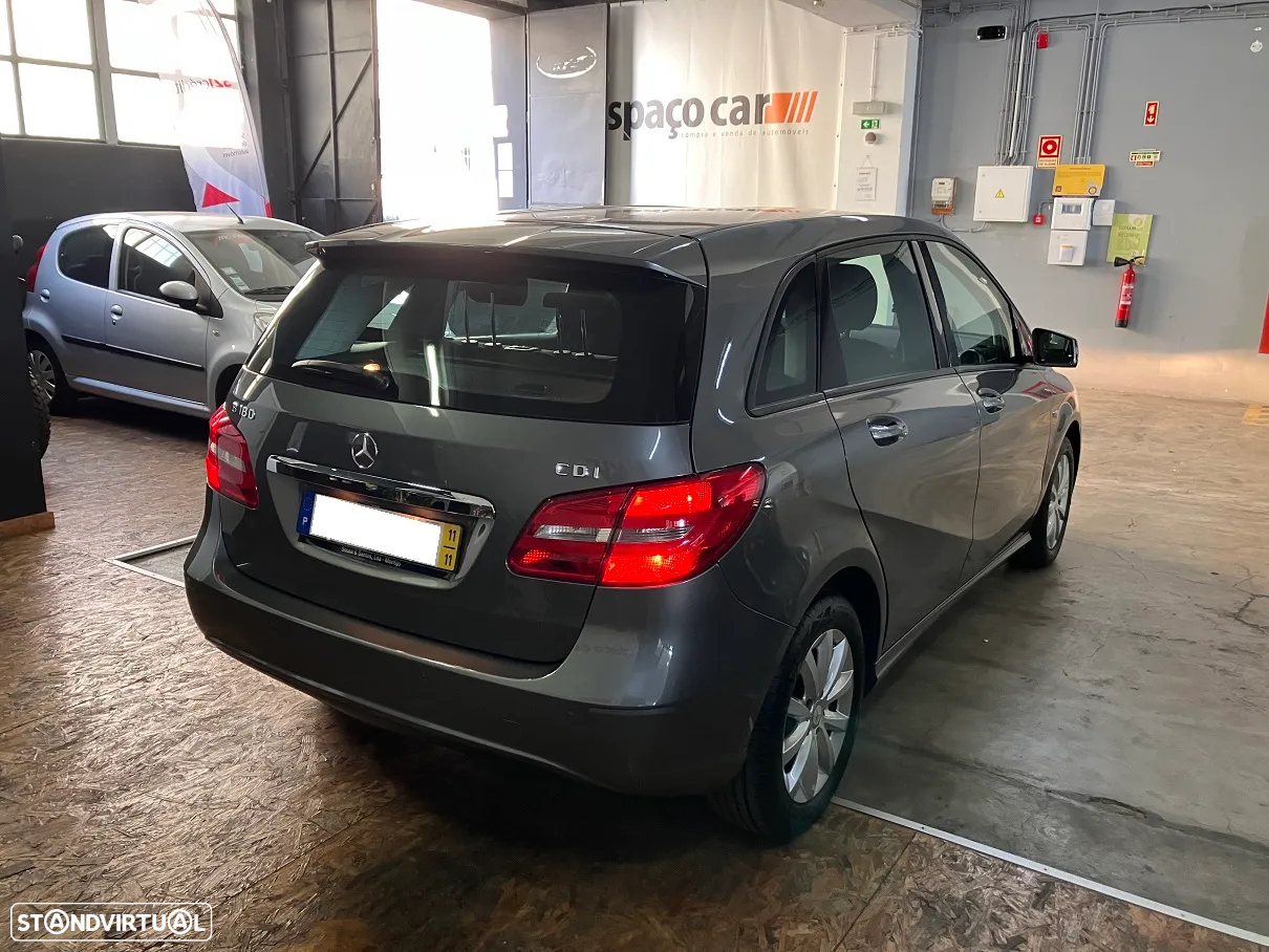 Mercedes-Benz B 180 CDi BlueEfficiency - 11