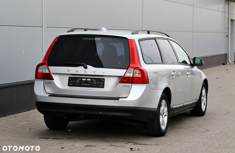 Volvo V70 2.4D Momentum - 6