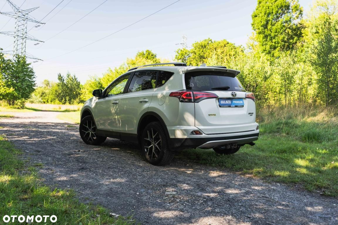 Toyota RAV4 - 6
