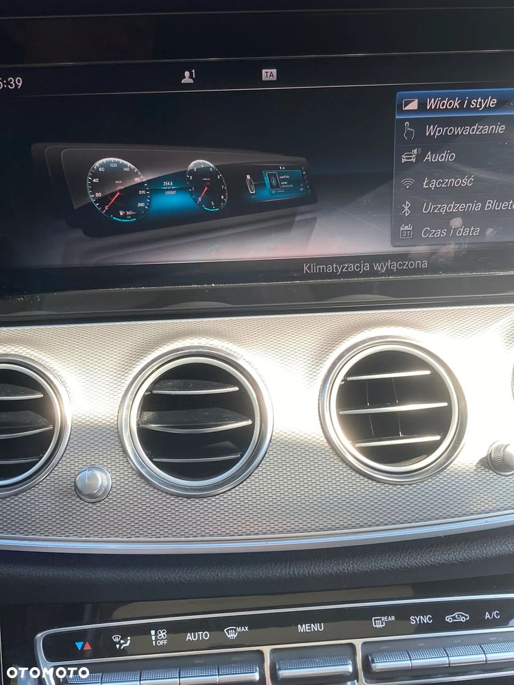 Mercedes-Benz Klasa E 220 d 9G-TRONIC Avantgarde - 17