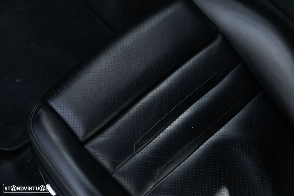 Porsche Panamera Sport Turismo 4 E-Hybrid - 10