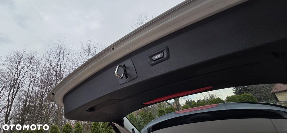 BMW Seria 2 220d xDrive - 7