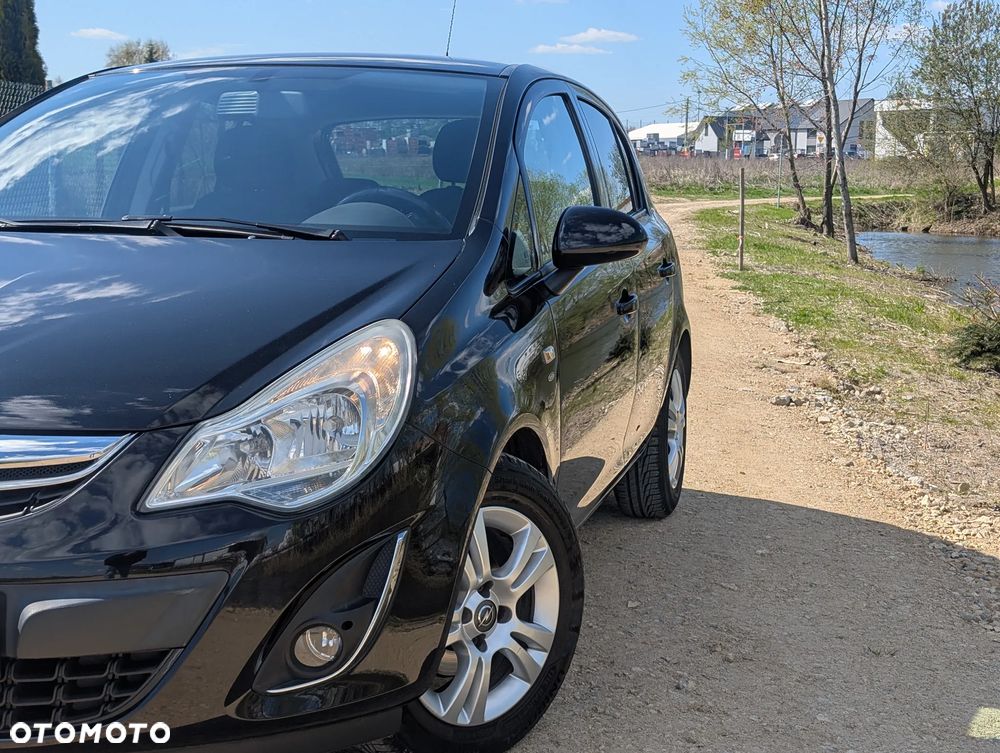 Opel Corsa 1.2 16V Color Edition - 9