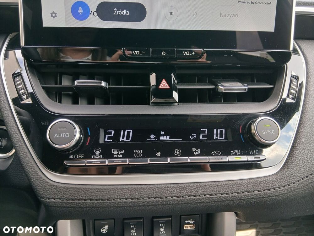 Toyota Corolla Cross 2.0 Hybrid Executive - 14