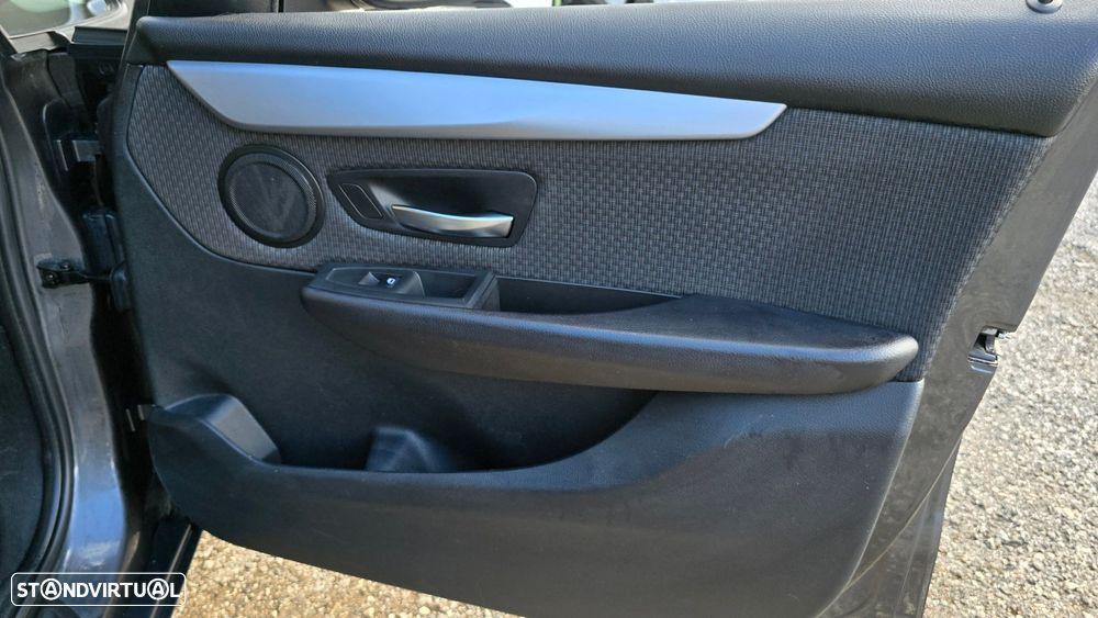 BMW 216 Active Tourer d Advantage - 41