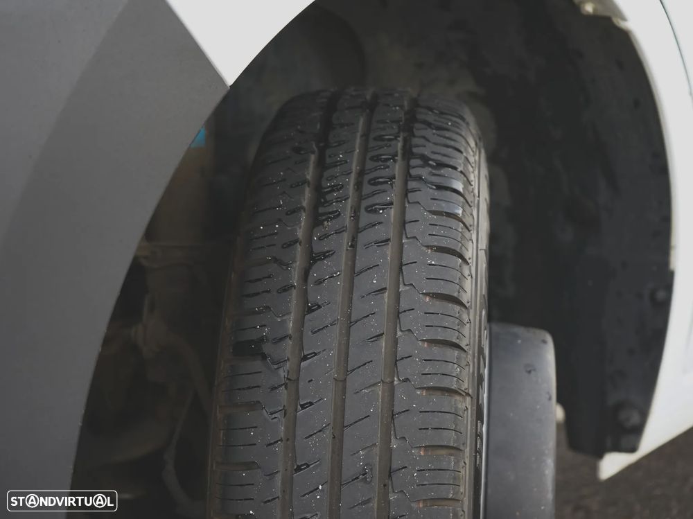 Renault RENAULT MASTER III VAN 2.3 DCI 165 PLATAFORMA ELEVATORIA - 30