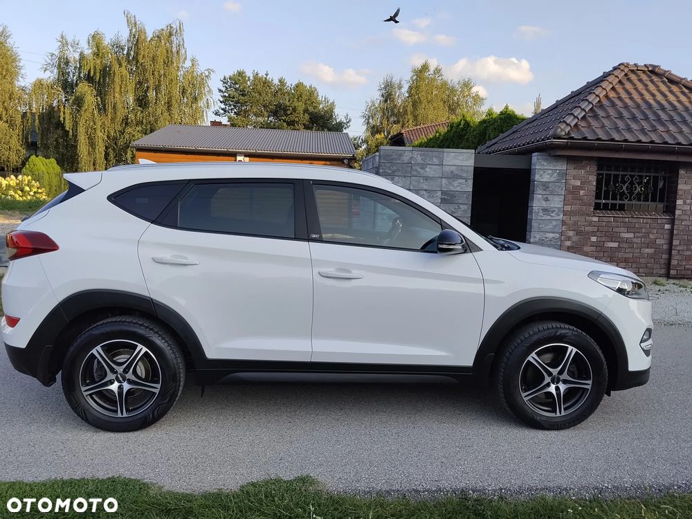 Hyundai Tucson 1.6 GDI BlueDrive GO 2WD - 10