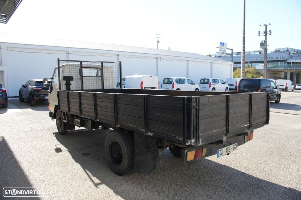 Mitsubishi Canter FE331 3.3D - 5