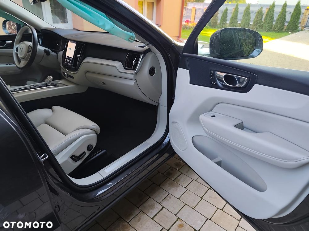 Volvo XC 60 - 22