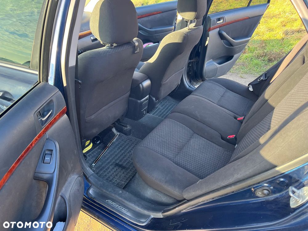 Toyota Avensis 1.8 VVT-i Sol - 9