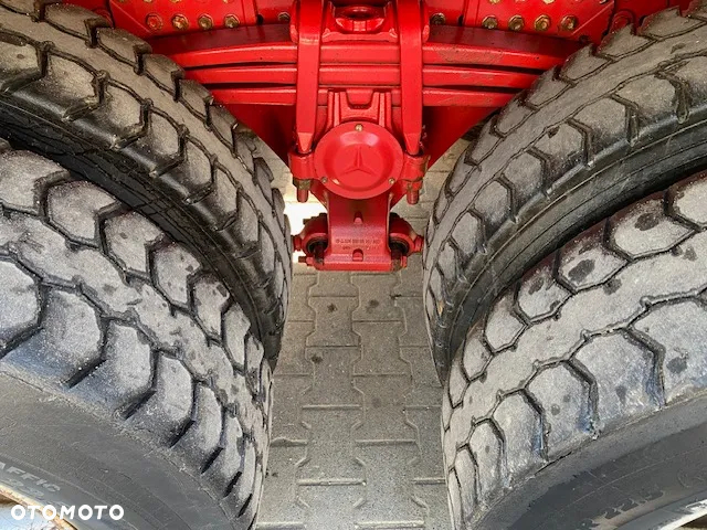 Mercedes-Benz Arocs 3243 8x4 - 32
