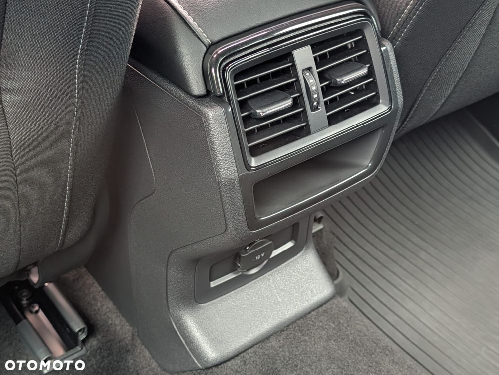 Skoda Karoq 1.5 TSI ACT Sportline DSG - 12