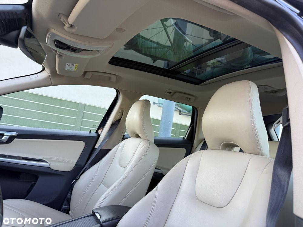 Volvo XC 60 D4 Geartronic Summum - 18