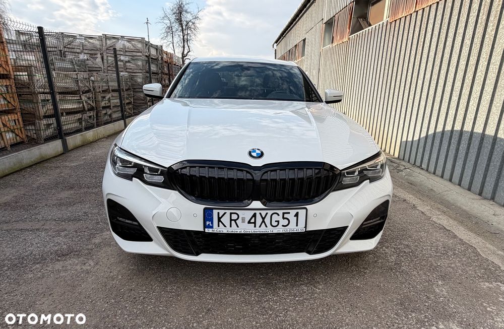 BMW Seria 3 330i M Sport sport - 1