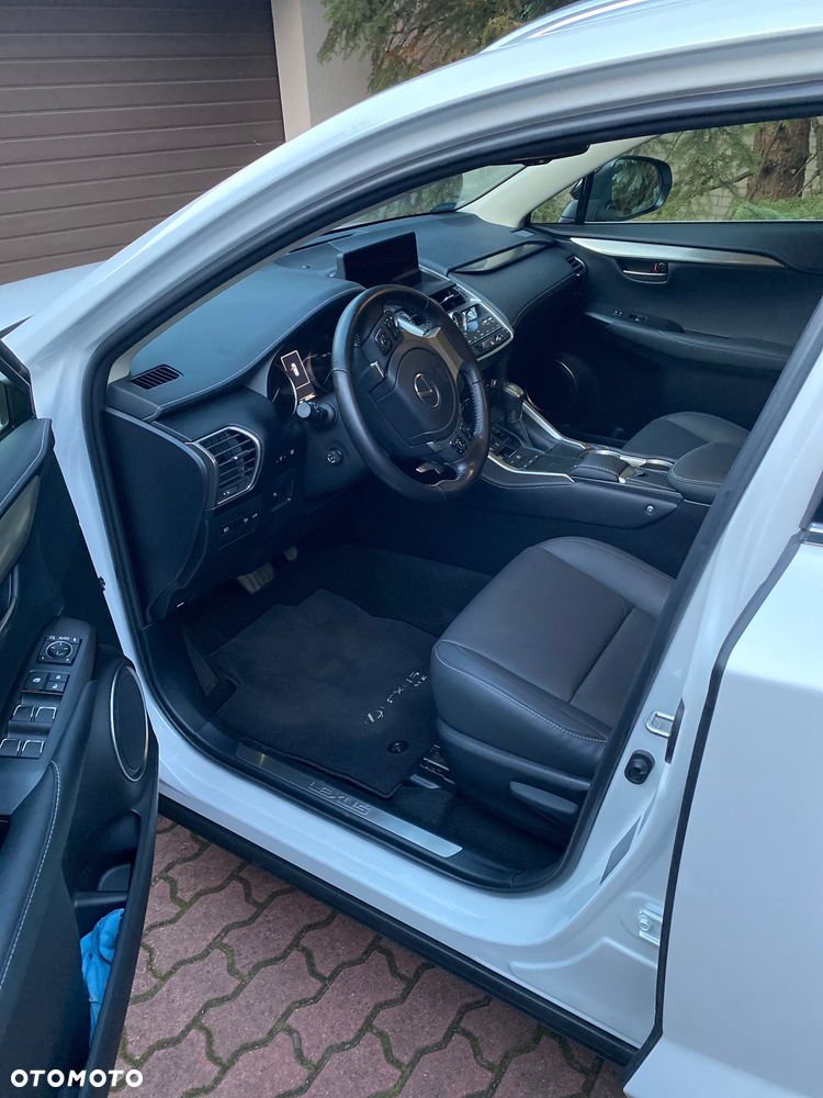 Lexus NX - 7
