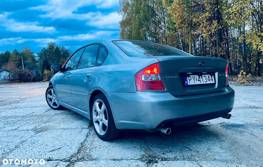 Subaru Legacy 2.0R Trend - 4