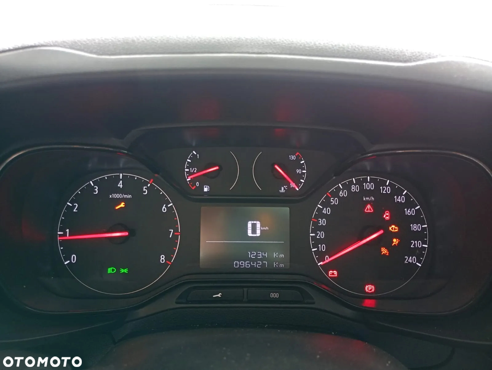 Opel COMBO - 13