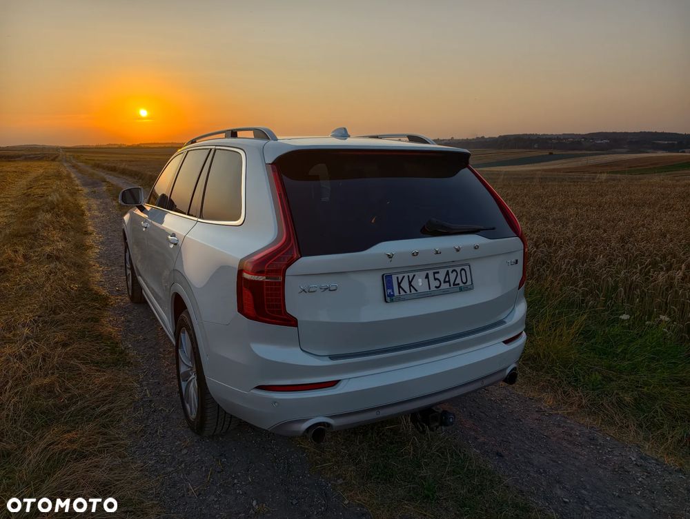 Volvo XC 90 T5 AWD Momentum 7os - 26