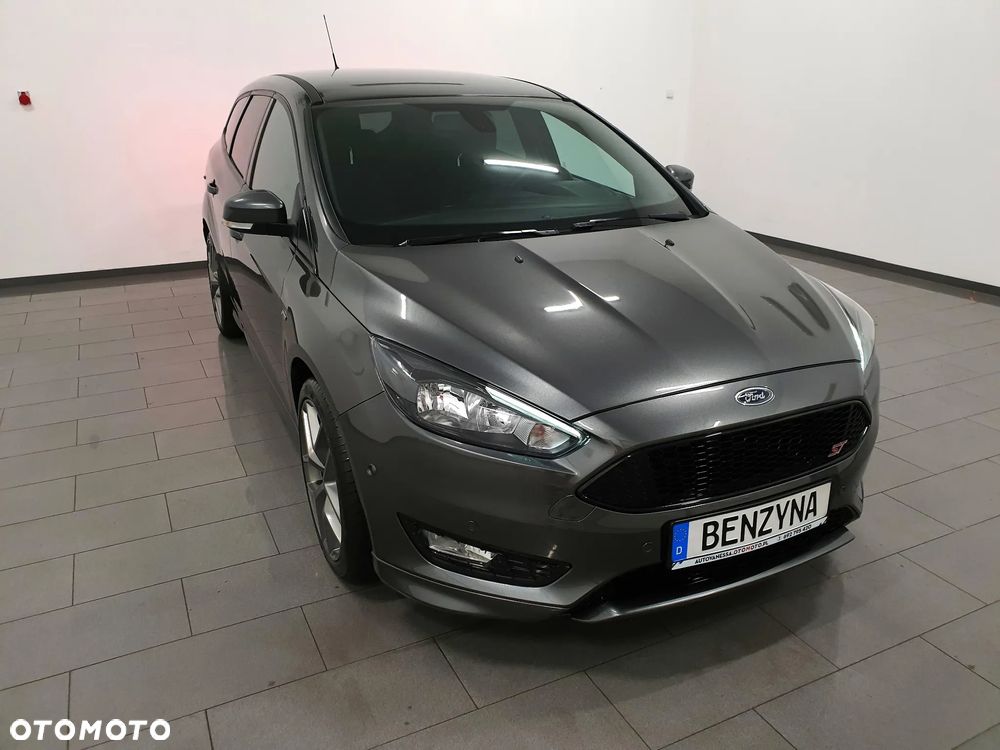 Ford Focus 1.5 EcoBoost STart-Stopp-System ST-LINE - 34