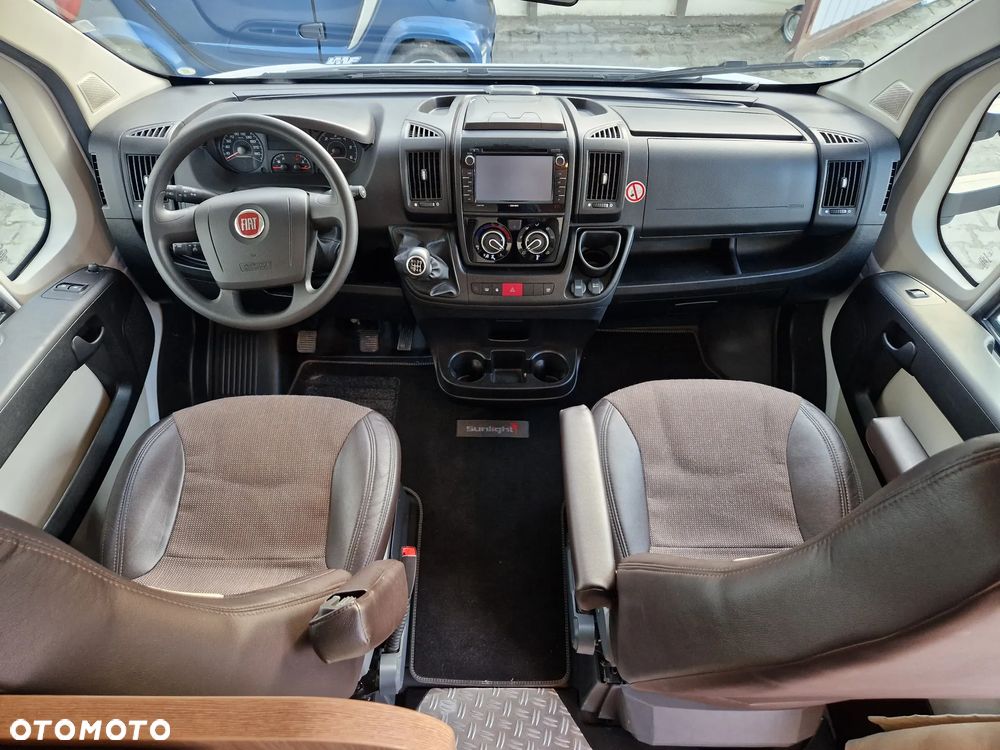 Sunlight A70 Kamper 6 Osób Alkowa Fiat 2.3 JTD Capron A62 Carado A464 - 5