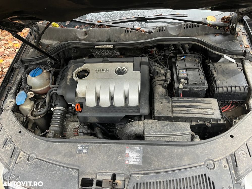 Dezmembrez VW Volkswagen Passat B6 break negru 2.0 BMP 2007 140CP - 11
