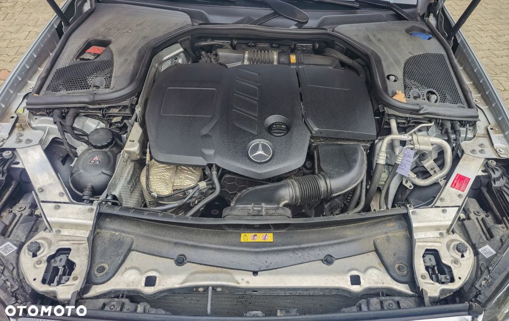 Mercedes-Benz Klasa E 220 d 9G-TRONIC Exclusive - 12