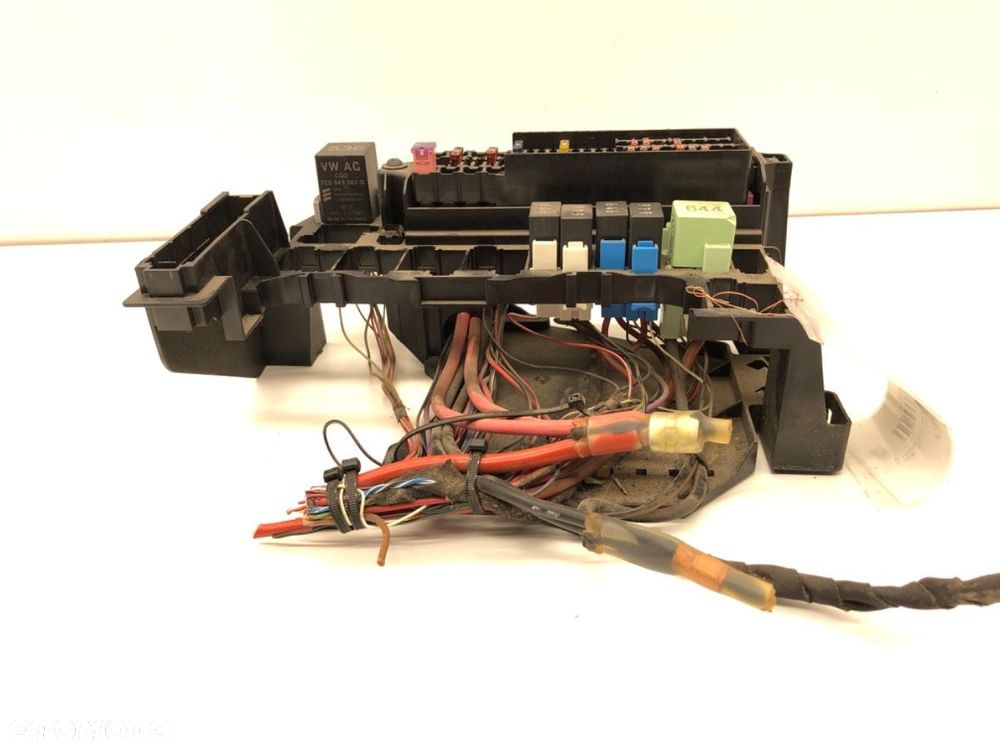 SKRZYNKA BEZPIECZNIKÓW  MAN TGE Autobus 2017 - 2022 2.0 TDI 130 kW [177 KM] olej napędowy 2017 - - 2