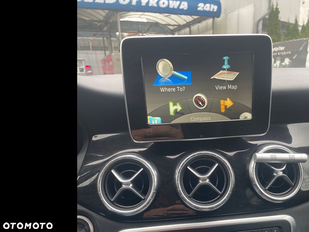 Mercedes-Benz CLA 250 4-Matic AMG Line - 25