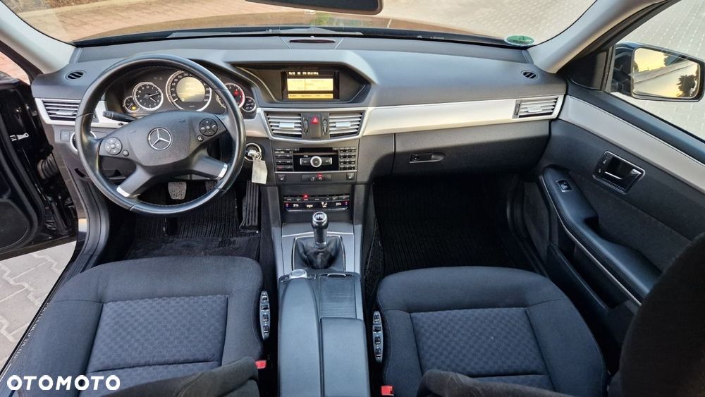 Mercedes-Benz Klasa E 200 CDI BlueEff - 15