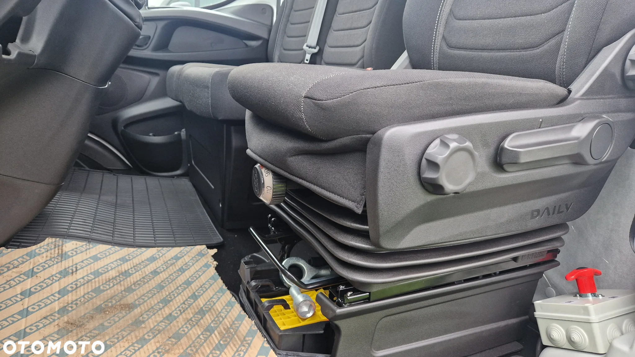 Iveco 35S18H  Autolaweta aluminiowa - 7