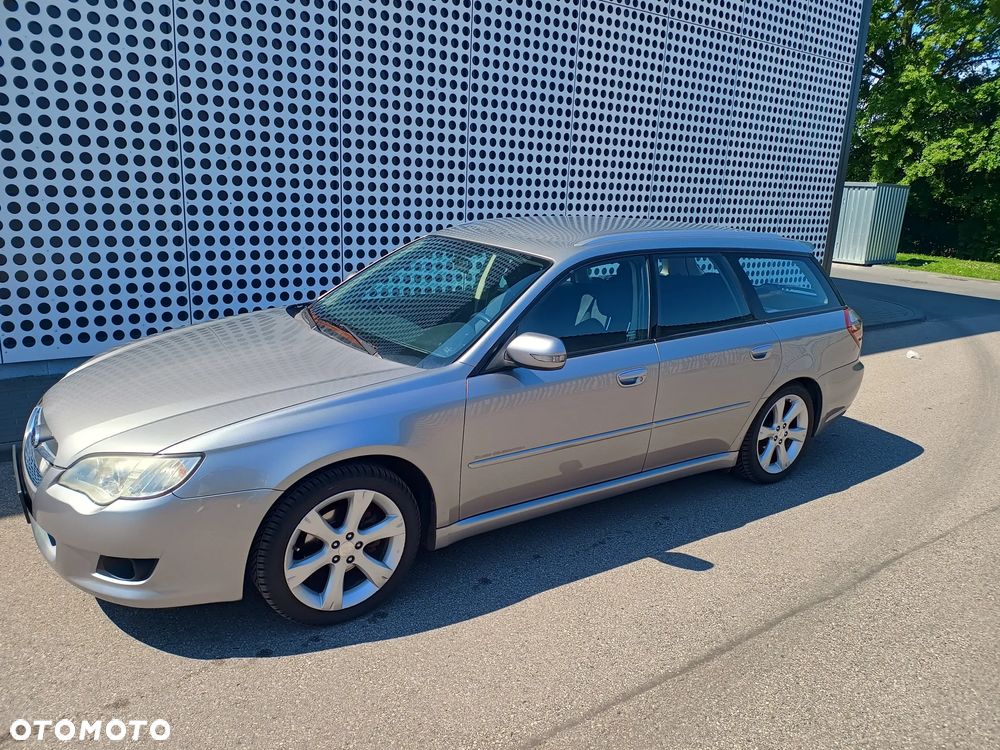Subaru Legacy - 8