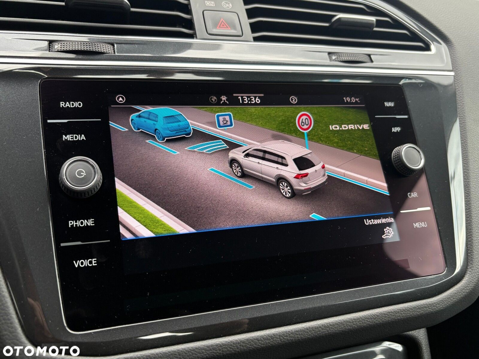 Volkswagen Tiguan 2.0 TDI SCR Elegance DSG - 34
